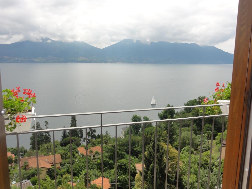Casale Fe-Wo - Appartamenti Con Vista Lago كانيرو ريفييرا الغرفة الصورة