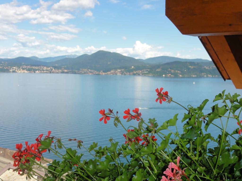 Casale Fe-Wo - Appartamenti Con Vista Lago كانيرو ريفييرا الغرفة الصورة