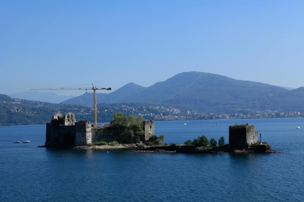 Casale Fe-Wo - Appartamenti Con Vista Lago كانيرو ريفييرا المظهر الخارجي الصورة