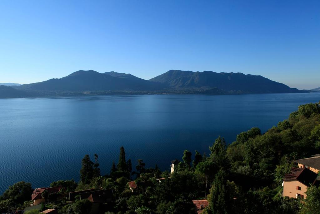 Casale Fe-Wo - Appartamenti Con Vista Lago كانيرو ريفييرا الغرفة الصورة