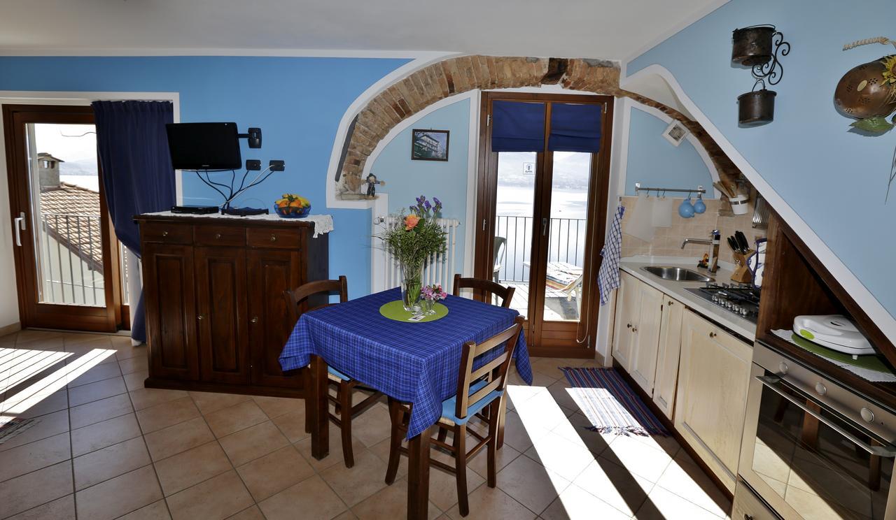 Casale Fe-Wo - Appartamenti Con Vista Lago كانيرو ريفييرا المظهر الخارجي الصورة